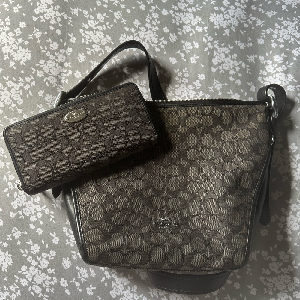 Coach Black Signature Bag and Wallet Set